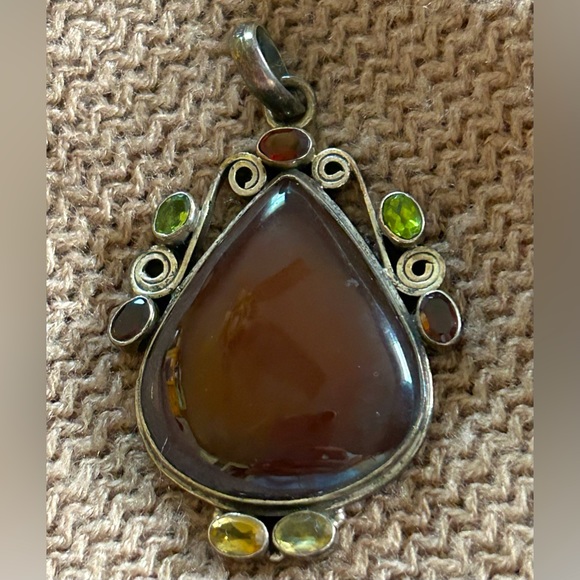 Jewelry - 2 pieces for $15. Pendant slide for necklace